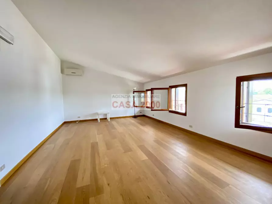 Immagine 34 di Agriturismo in vendita  a Villa Del Conte
