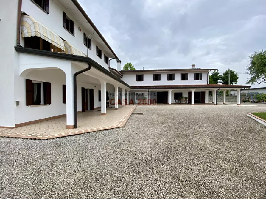 Immagine 58 di Agriturismo in vendita  a Villa Del Conte