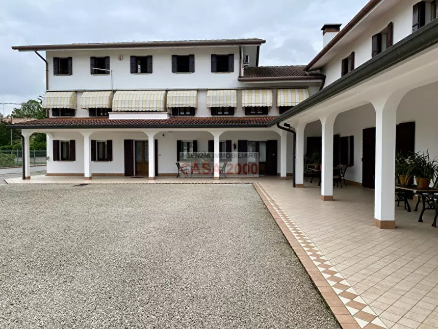 Immagine 59 di Agriturismo in vendita  a Villa Del Conte
