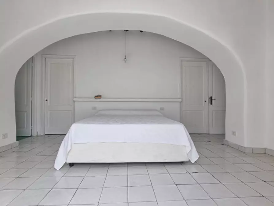 Immagine 6 di Villa in vendita  in Via Rotabile a Milazzo