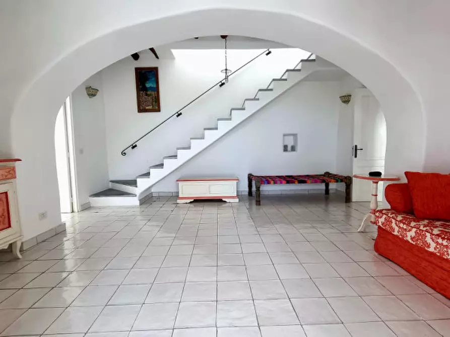 Immagine 10 di Villa in vendita  in Via Rotabile a Milazzo