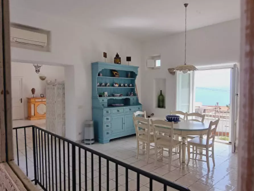 Immagine 13 di Villa in vendita  in Via Rotabile a Milazzo