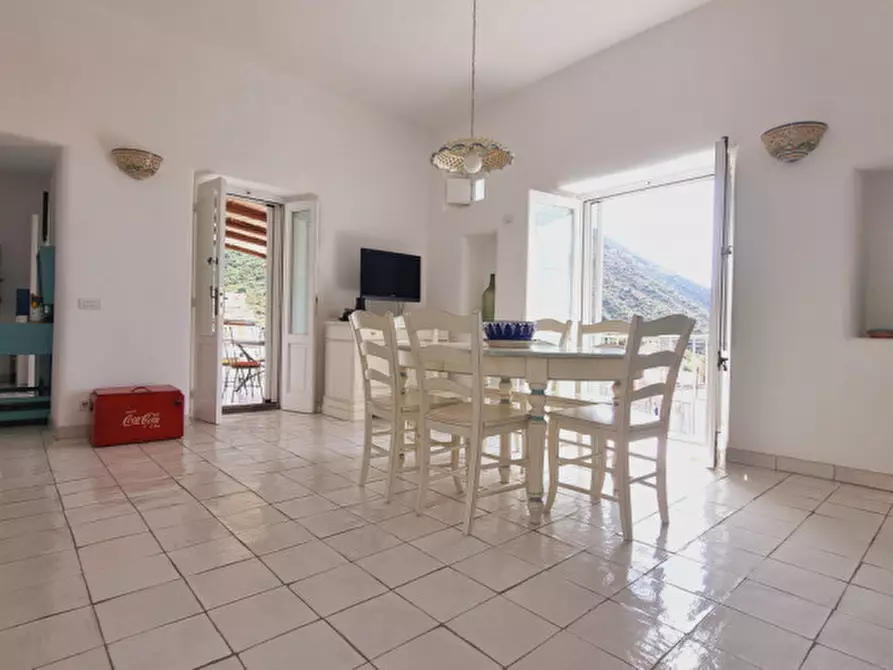 Immagine 16 di Villa in vendita  in Via Rotabile a Milazzo