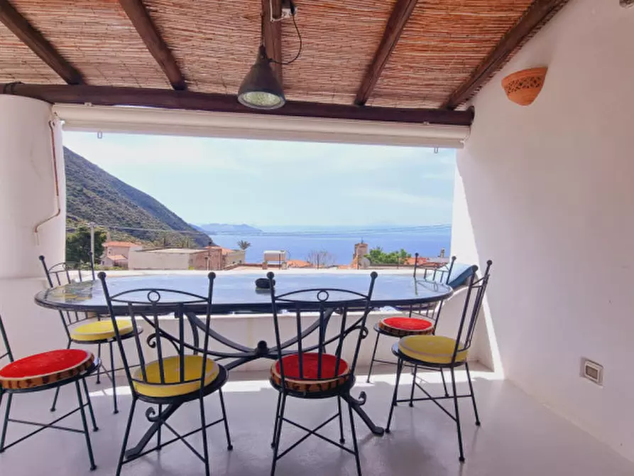 Immagine 22 di Villa in vendita  in Via Rotabile a Milazzo