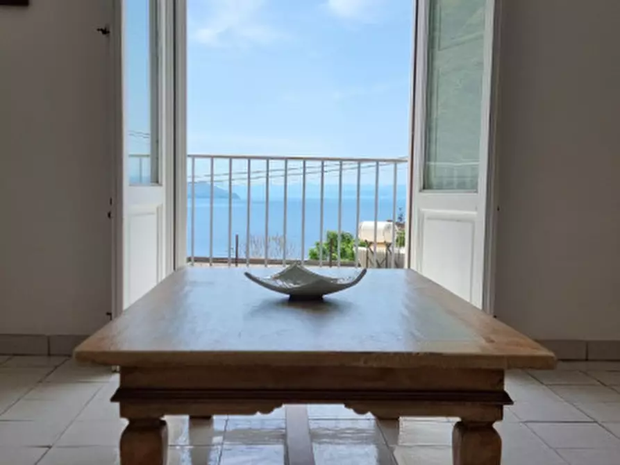 Immagine 26 di Villa in vendita  in Via Rotabile a Milazzo