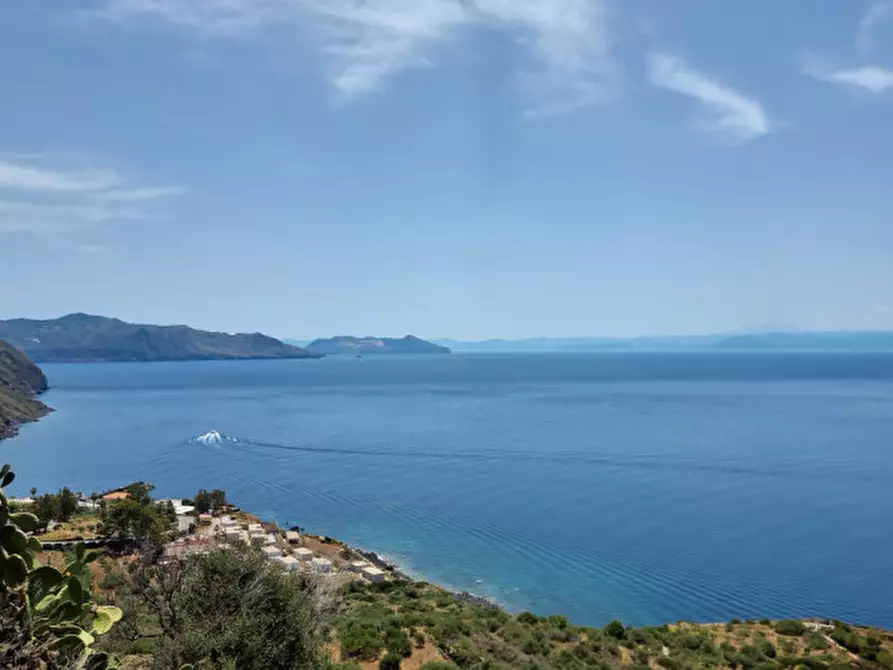 Immagine 42 di Villa in vendita  in Via Rotabile a Milazzo