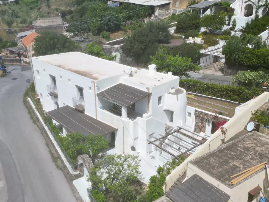 Immagine 44 di Villa in vendita  in Via Rotabile a Milazzo