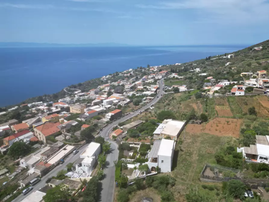 Immagine 46 di Villa in vendita  in Via Rotabile a Milazzo