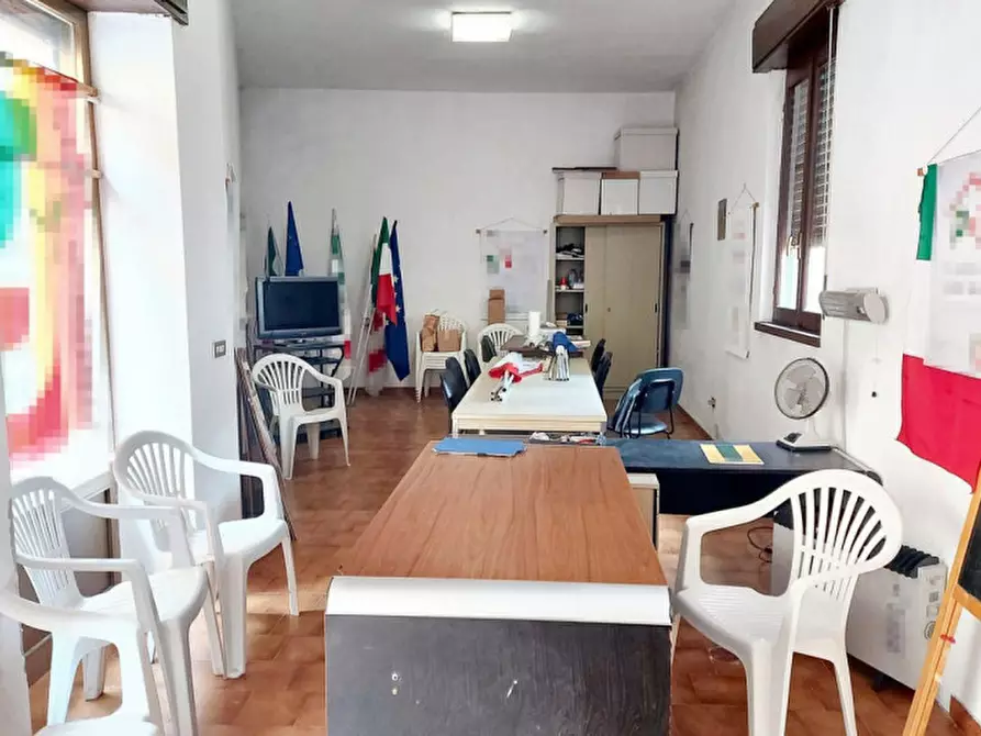 Immagine 4 di Negozio in vendita  in Via Novara, N. 41 a Vanzaghello