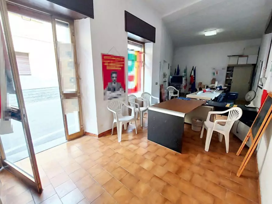 Immagine 9 di Negozio in vendita  in Via Novara, N. 41 a Vanzaghello