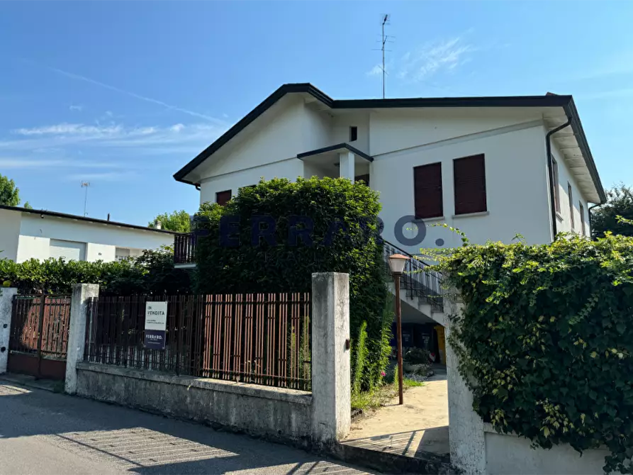 Immagine 1 di Casa indipendente in vendita  in Strada del Galletto 6 a Treviso