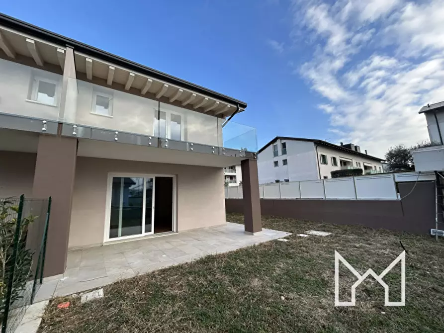 Immagine 2 di Casa bifamiliare in vendita  a Rosà