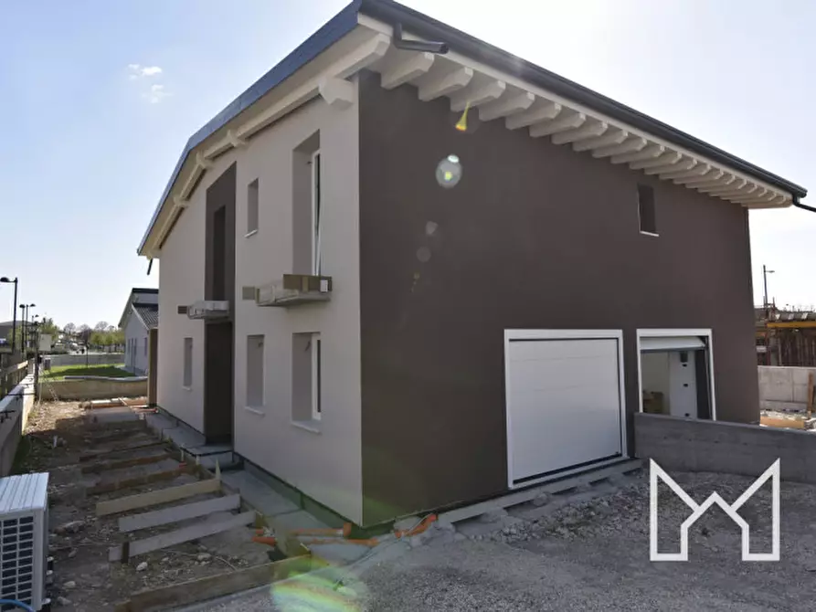 Immagine 3 di Casa bifamiliare in vendita  a Rosà