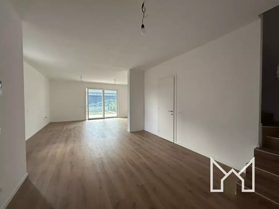 Immagine 5 di Casa bifamiliare in vendita  a Rosà