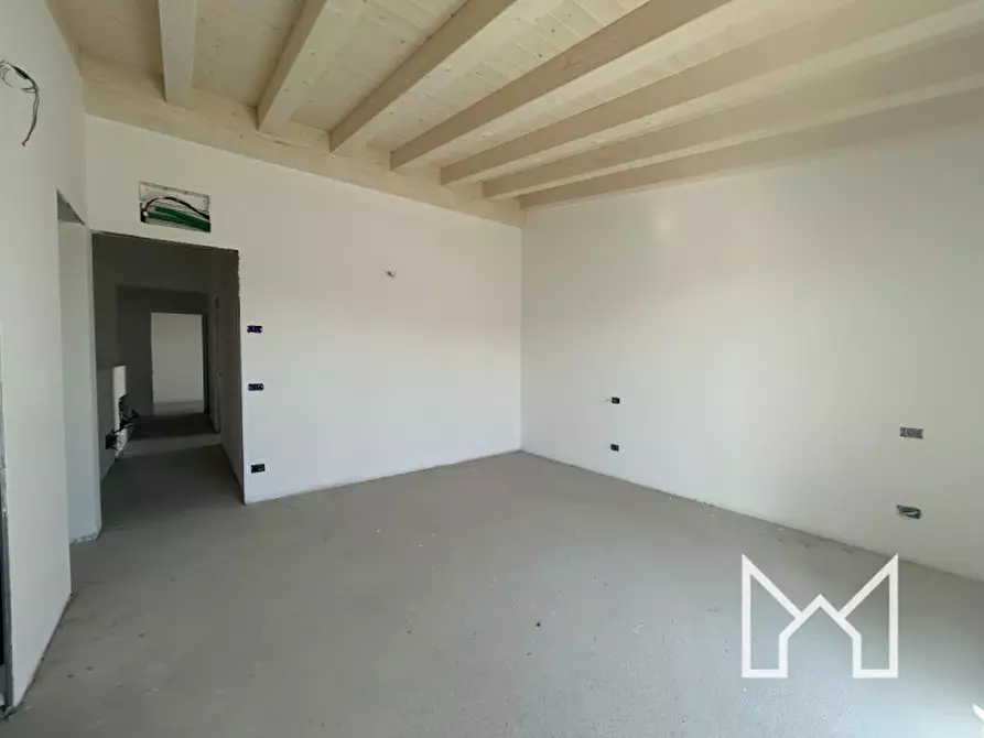 Immagine 10 di Casa bifamiliare in vendita  a Rosà