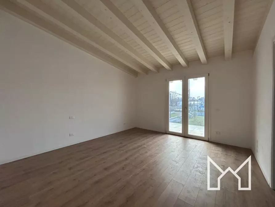 Immagine 12 di Casa bifamiliare in vendita  a Rosà