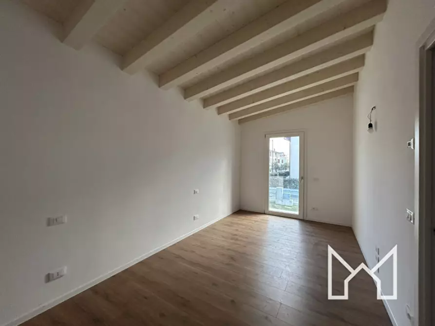 Immagine 21 di Casa bifamiliare in vendita  a Rosà