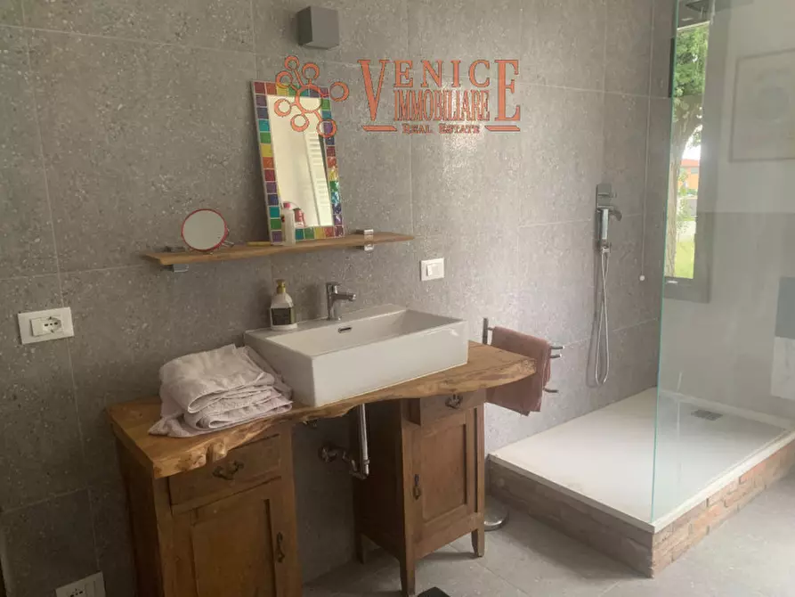 Immagine 9 di Rustico / casale in vendita  a Piazzola Sul Brenta