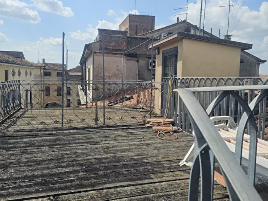 Immagine 13 di Palazzo in vendita  in riviera Mugnai a Padova