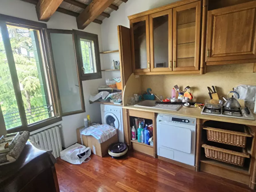 Immagine 19 di Palazzo in vendita  in riviera Mugnai a Padova