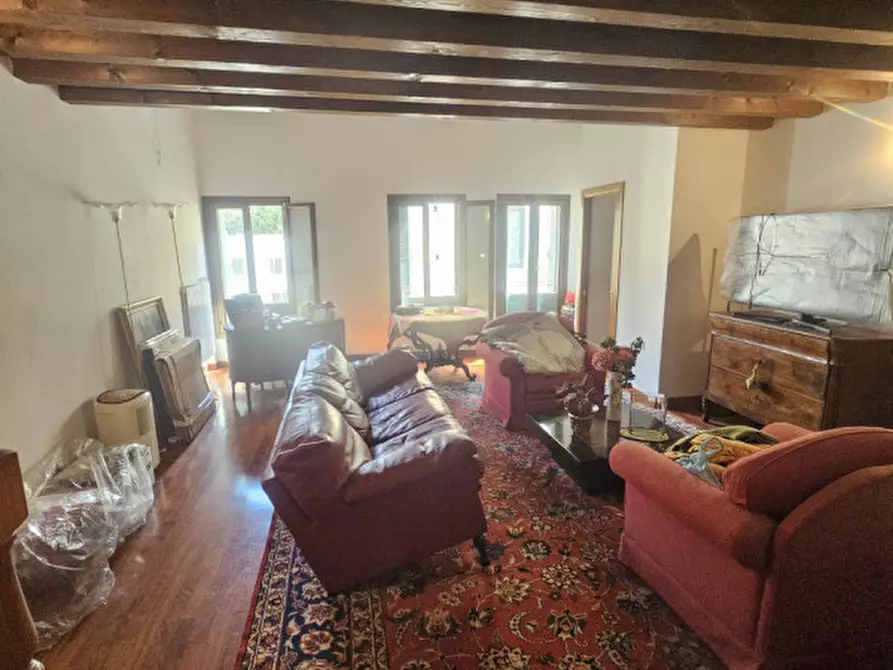 Immagine 20 di Palazzo in vendita  in riviera Mugnai a Padova