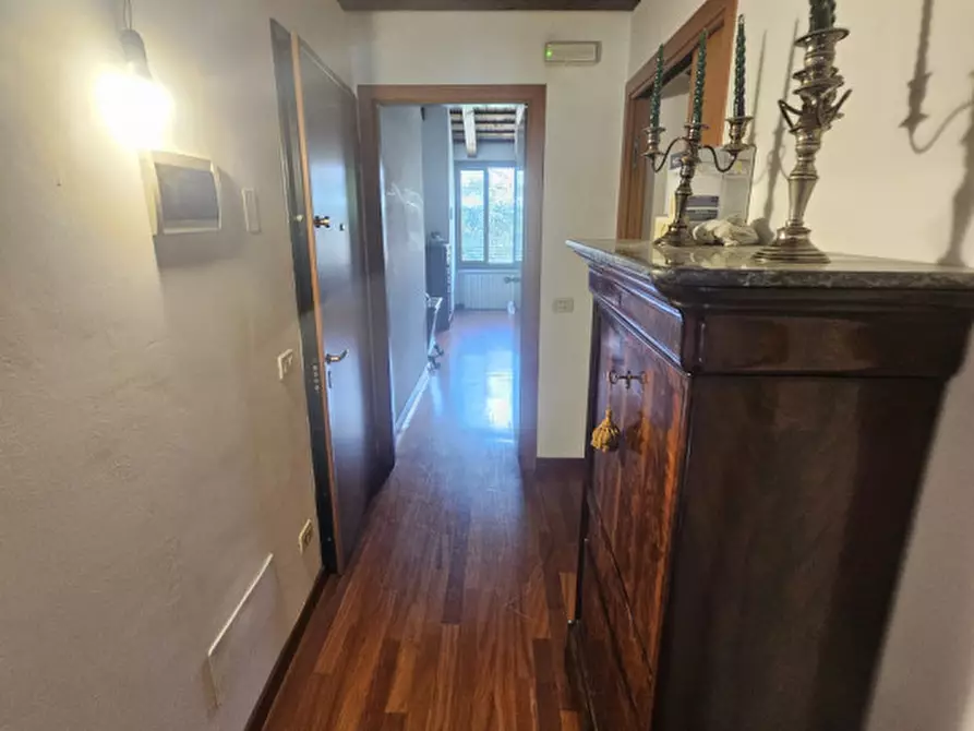 Immagine 27 di Palazzo in vendita  in riviera Mugnai a Padova