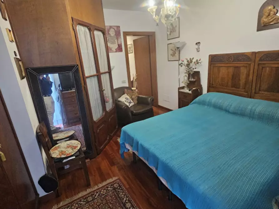 Immagine 38 di Palazzo in vendita  in riviera Mugnai a Padova