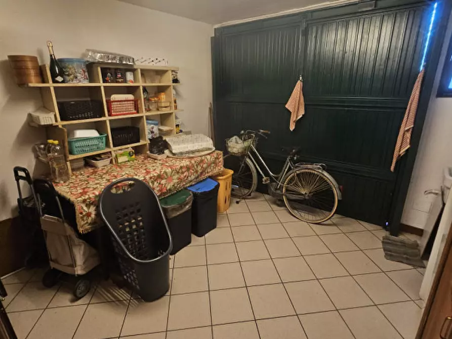 Immagine 50 di Palazzo in vendita  in riviera Mugnai a Padova