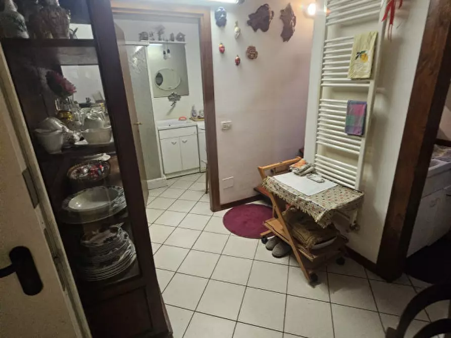 Immagine 51 di Palazzo in vendita  in riviera Mugnai a Padova