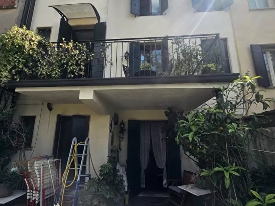 Immagine 61 di Palazzo in vendita  in riviera Mugnai a Padova