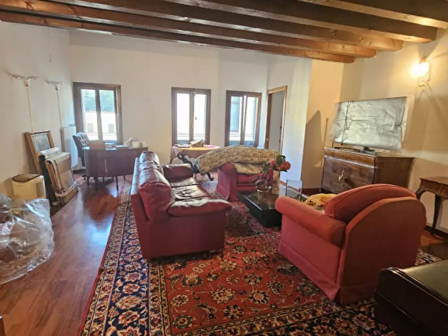 Immagine 64 di Palazzo in vendita  in riviera Mugnai a Padova
