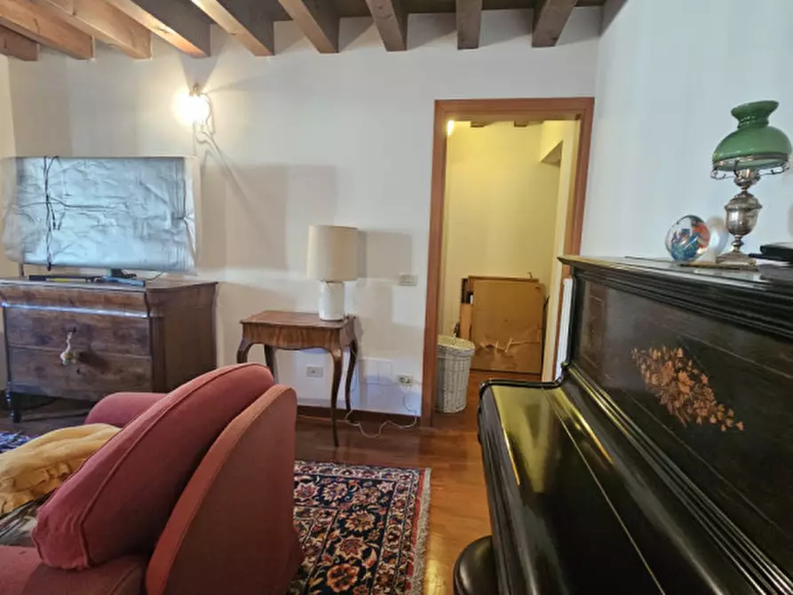 Immagine 65 di Palazzo in vendita  in riviera Mugnai a Padova