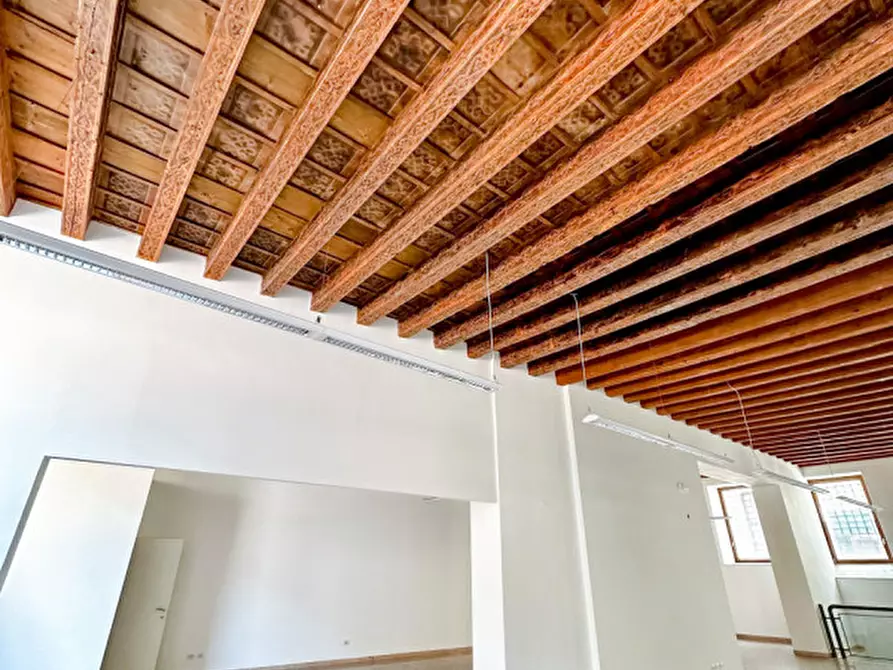 Immagine 3 di Negozio in affitto  in corso palladio a Vicenza