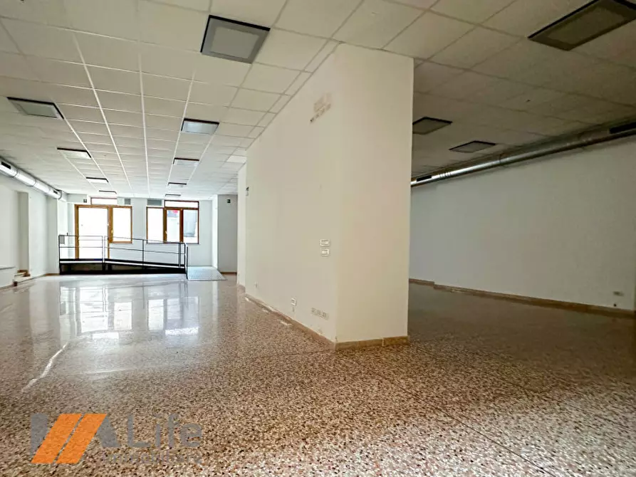 Immagine 6 di Negozio in affitto  in corso palladio a Vicenza