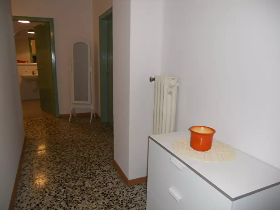 Immagine 9 di Camera in affitto  in Via della Prepositura a Trento