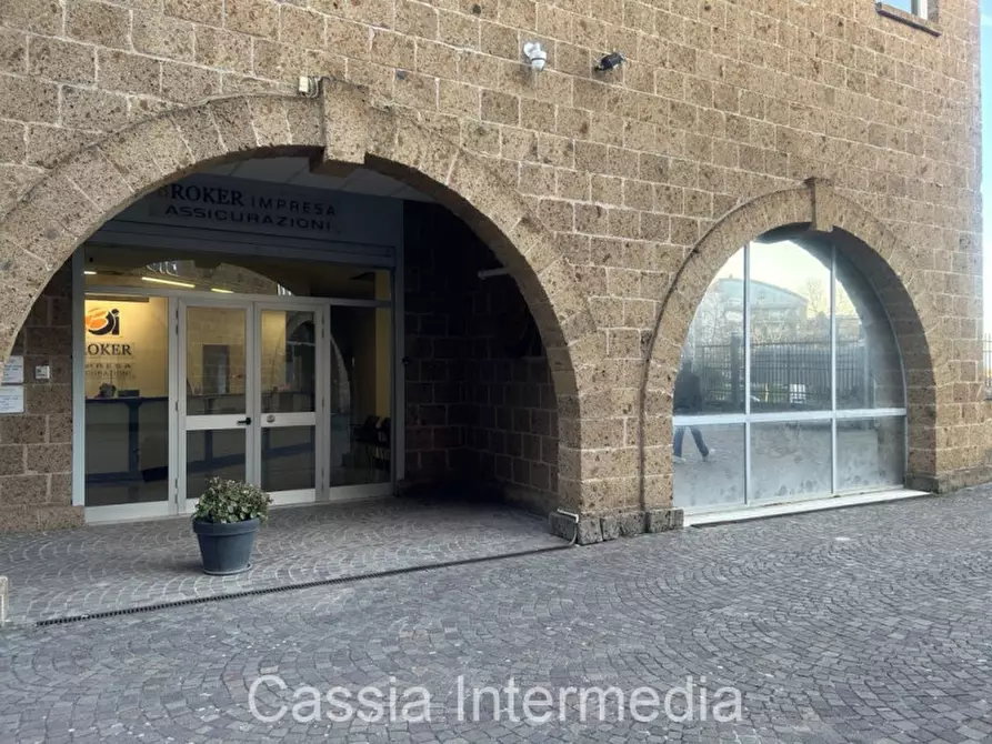 Immagine 3 di Negozio in affitto  in Via Petrarca snc a Civita Castellana