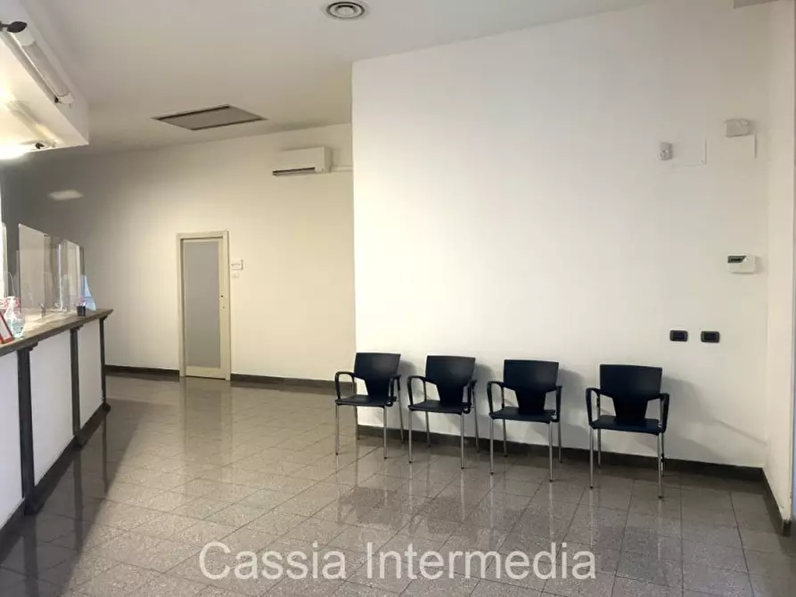 Immagine 5 di Negozio in affitto  in Via Petrarca snc a Civita Castellana