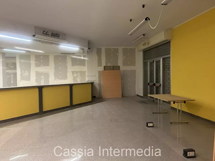 Immagine 17 di Negozio in affitto  in Via Petrarca snc a Civita Castellana