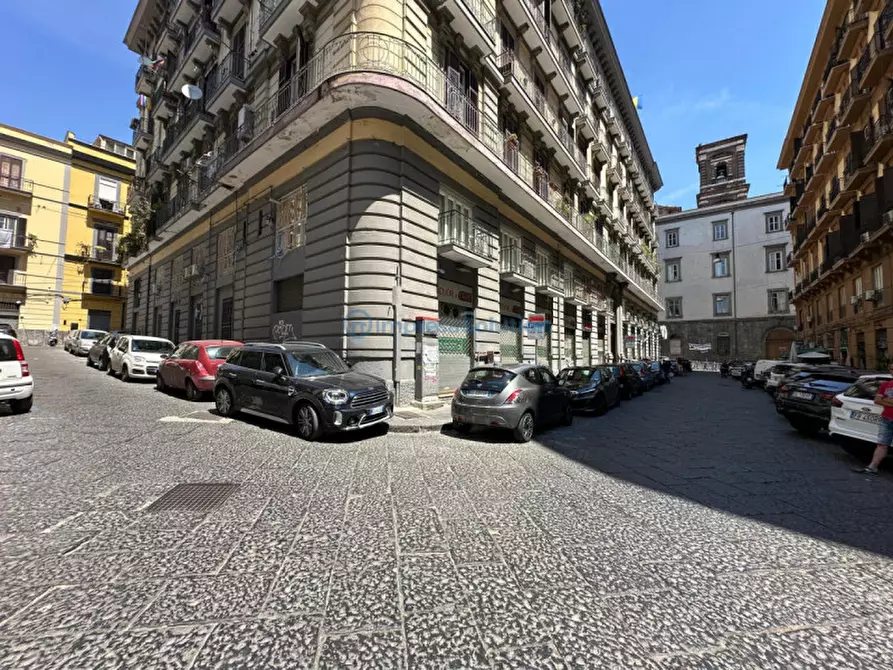 Immagine 1 di Negozio in affitto  in Via Dei Cimbri a Napoli