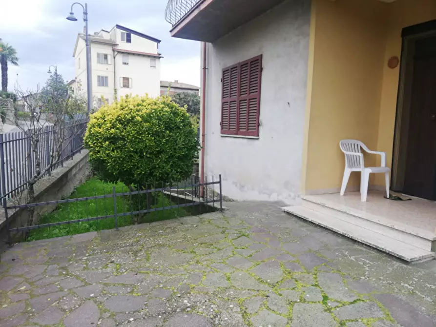 Immagine 1 di Appartamento in vendita  in Via Porto a Tuoro Sul Trasimeno