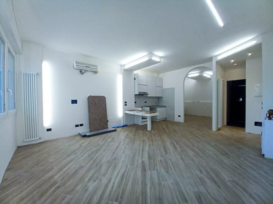 Immagine 1 di Appartamento in vendita  in via de Pisis a Bologna