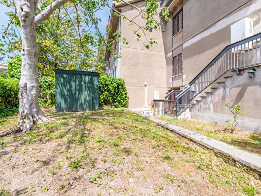 Immagine 11 di Appartamento in vendita  in via ernesto basile 39c a Roma