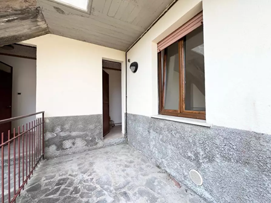 Immagine 10 di Appartamento in vendita  in via gazzane 47 a Brione