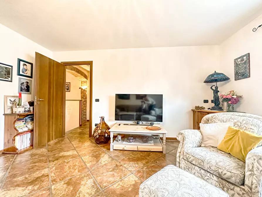 Immagine 3 di Casa indipendente in vendita  in Vicolo Ceraia, 34 a Cavallirio