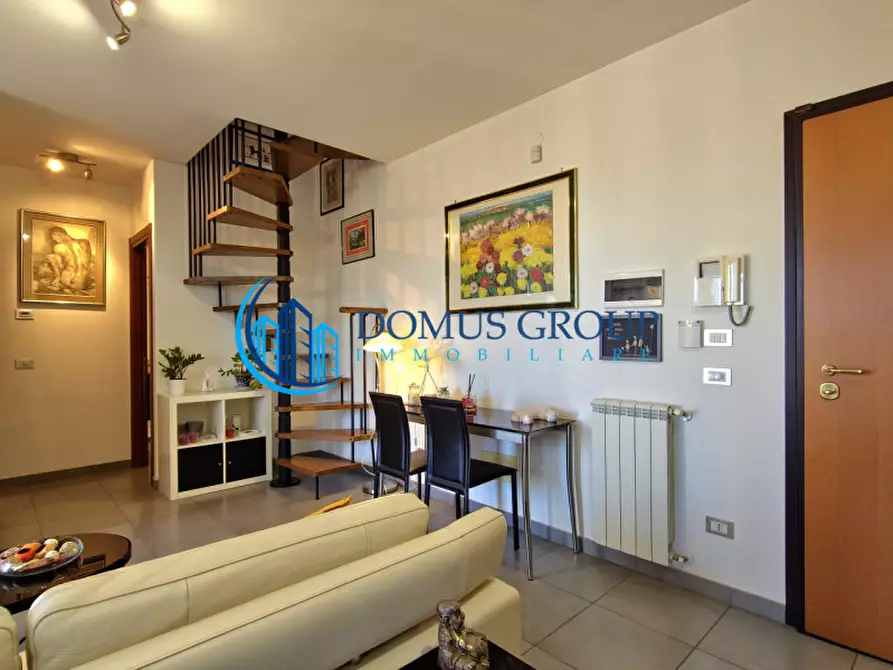 Immagine 11 di Attico in vendita  in Via Abbiategrasso, a Roma