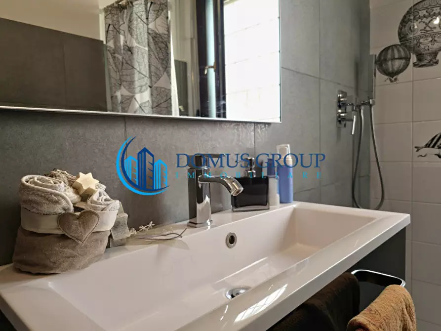 Immagine 28 di Attico in vendita  in Via Abbiategrasso, a Roma