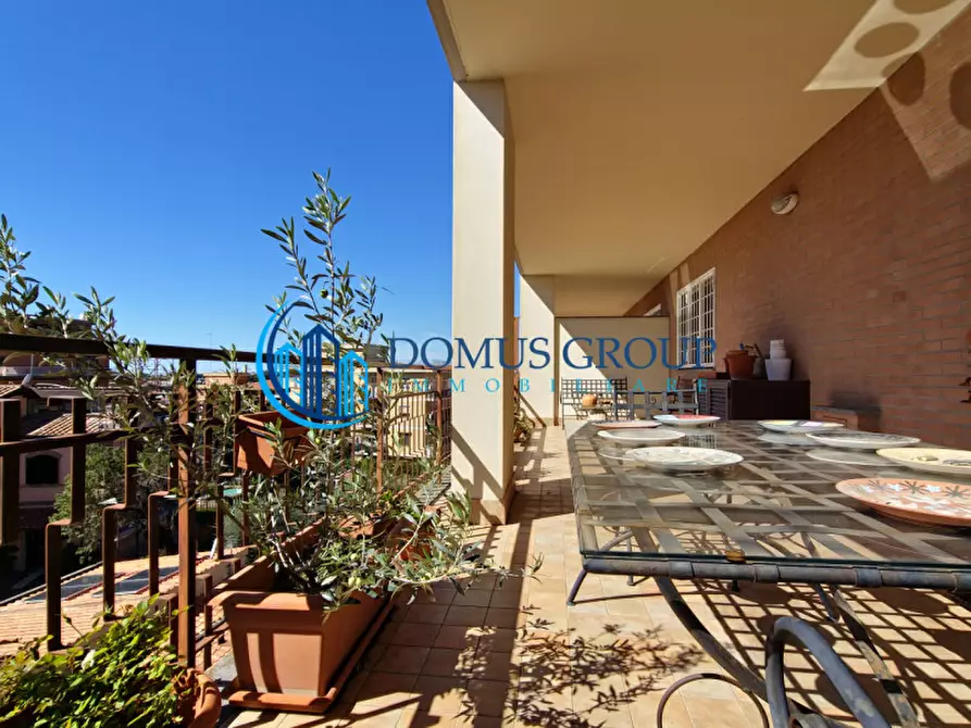 Immagine 32 di Attico in vendita  in Via Abbiategrasso, a Roma