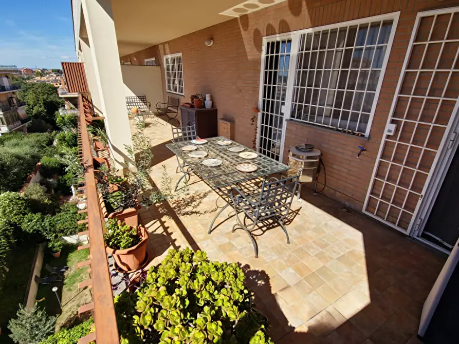 Immagine 35 di Attico in vendita  in Via Abbiategrasso, a Roma