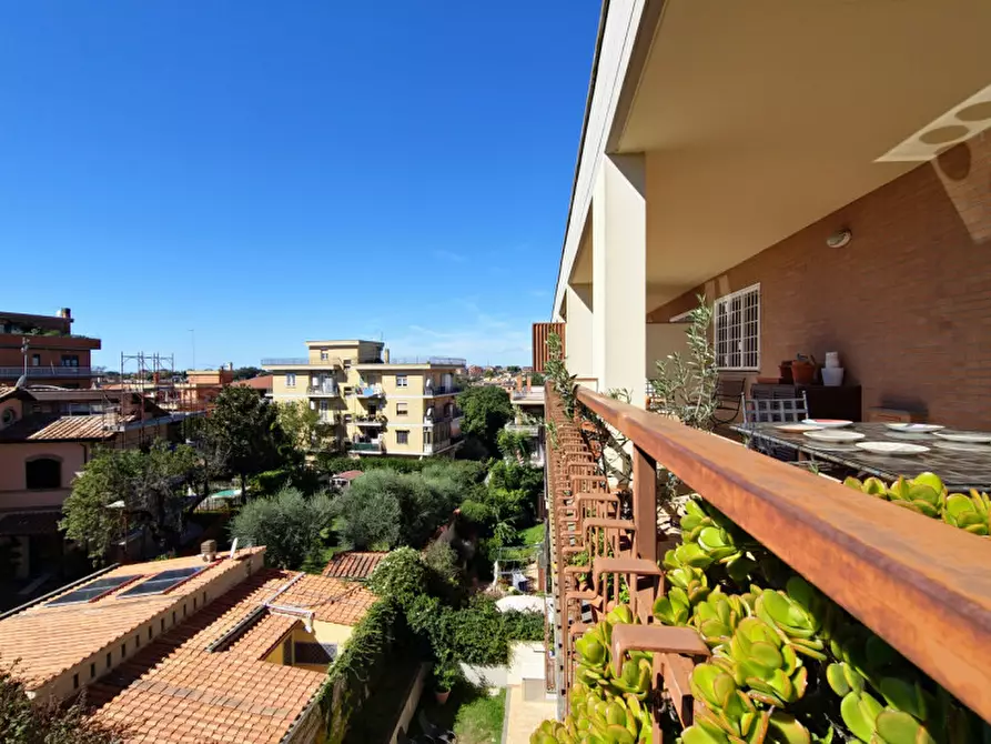 Immagine 36 di Attico in vendita  in Via Abbiategrasso, a Roma