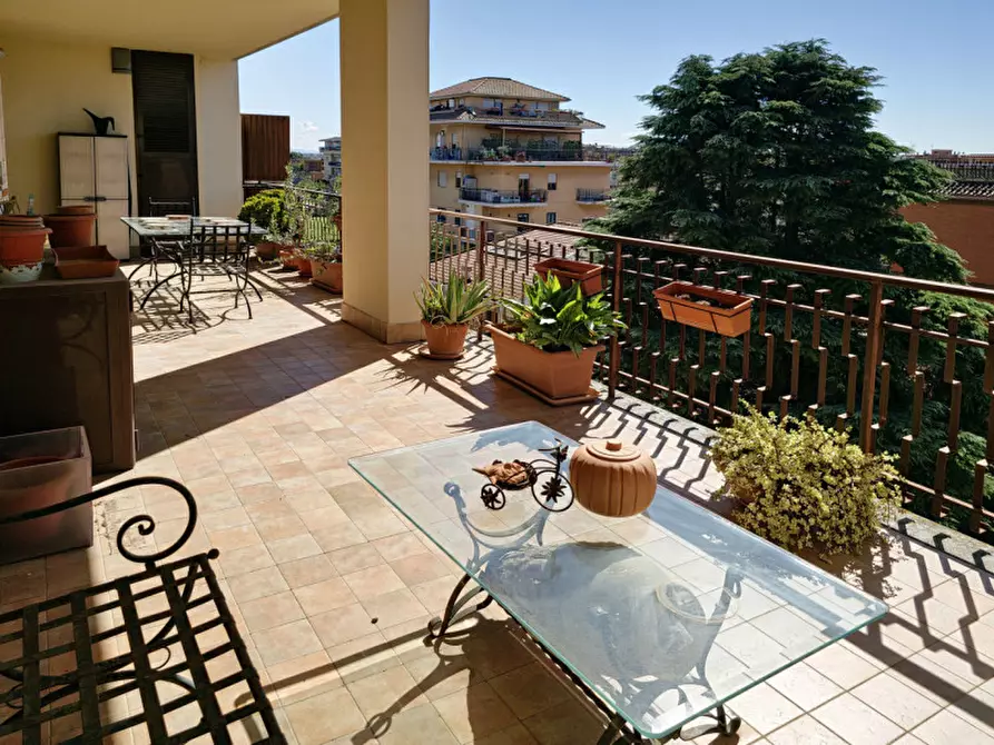 Immagine 38 di Attico in vendita  in Via Abbiategrasso, a Roma